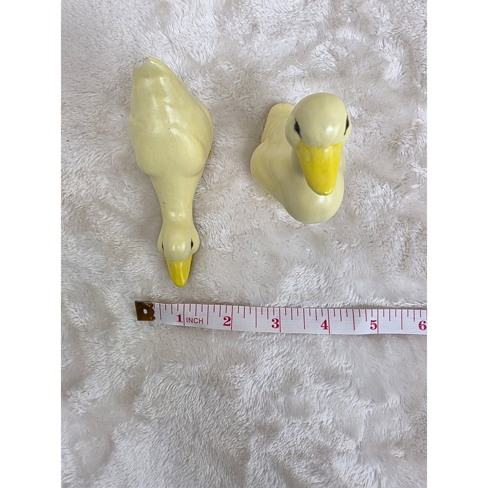 Retro Pair of Ceramic Yellow Goose Figurines Vintage Home Decor Collectible - Picture 5 of 8